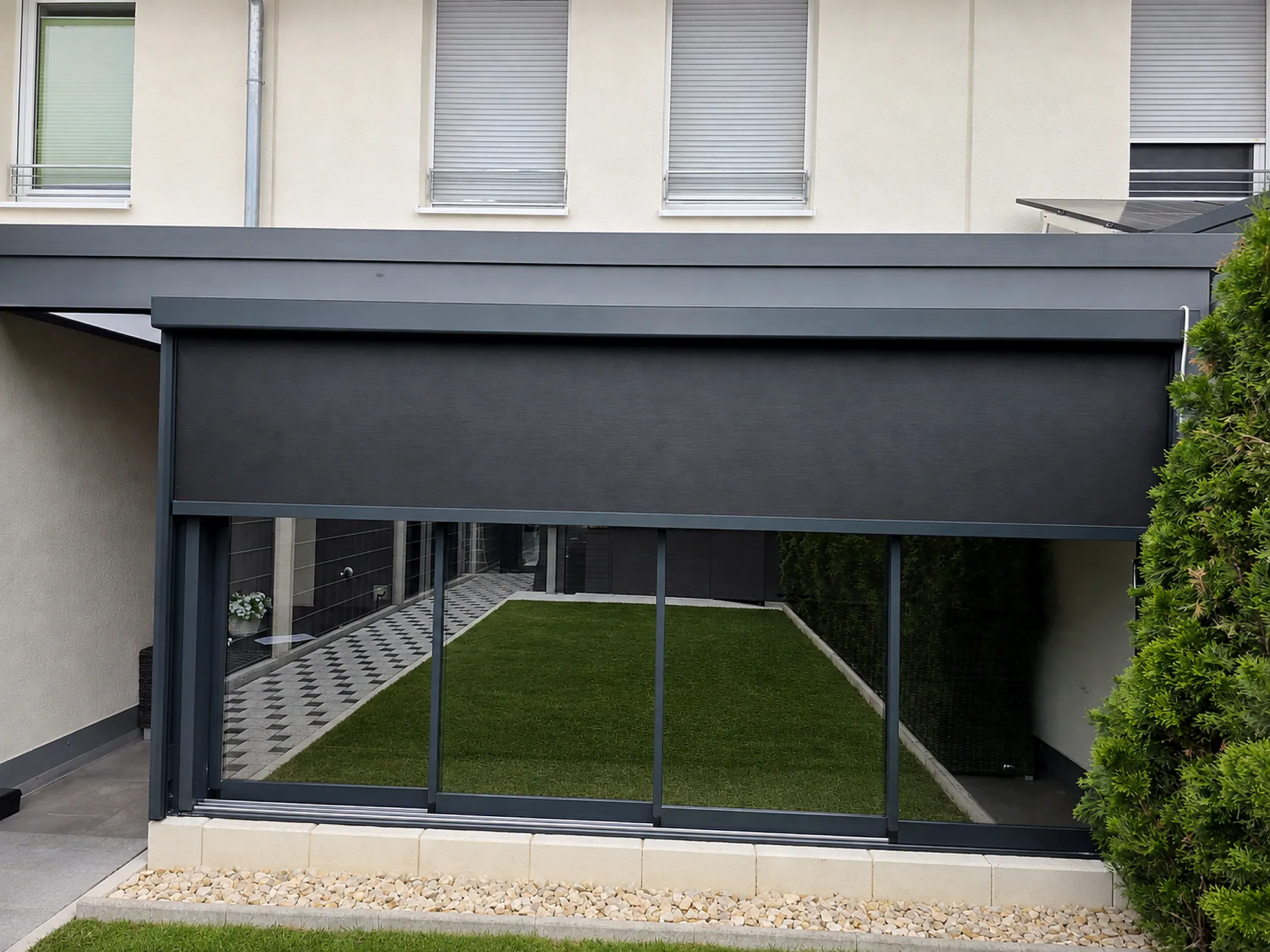 Pergola mit Screens von oben betrachtet